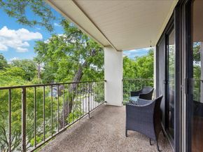 409 E 38th ST 302, Austin TX 78705