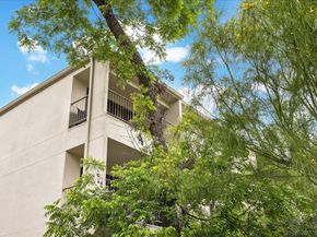 409 E 38th ST 302, Austin TX 78705