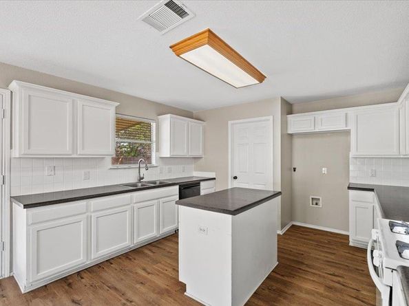 1612 Rossport BND, Leander TX 78641