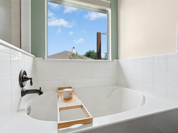 638 Columbine Ave, Cedar Park TX 78613