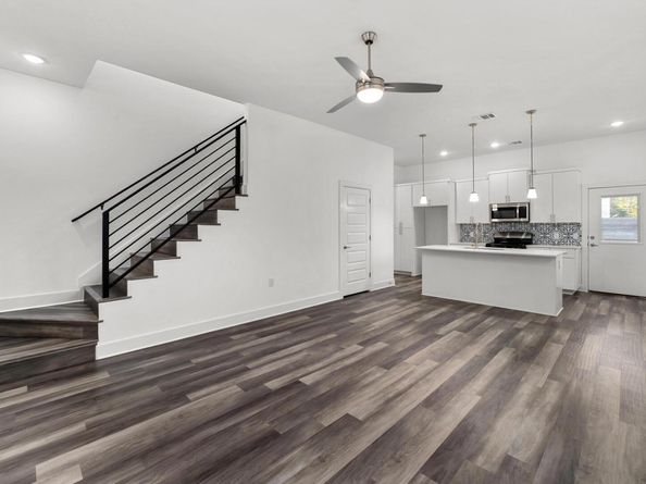 6813 Suena Dr 2, Austin TX 78741