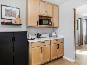 6510 King George DR, Austin TX 78745