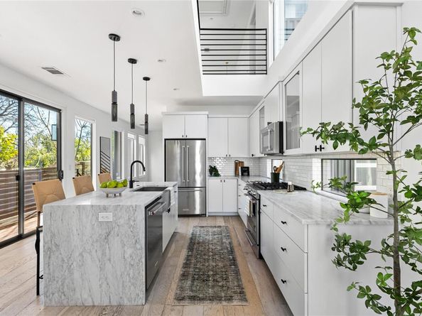 2804 E 22nd ST B, Austin TX 78722