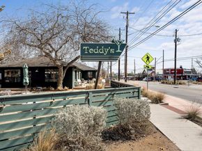 2804 E 22nd ST B, Austin TX 78722