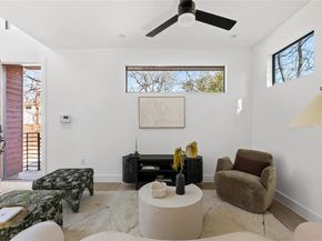 2804 E 22nd ST B, Austin TX 78722