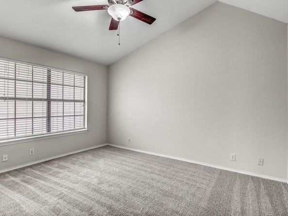 2215 Post RD 2022, Austin TX 78704