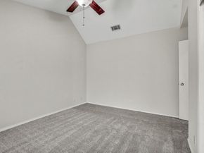 2215 Post RD 2022, Austin TX 78704