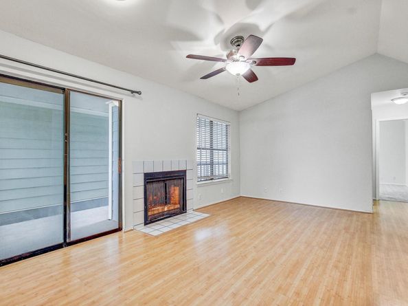 2215 Post RD 2022, Austin TX 78704