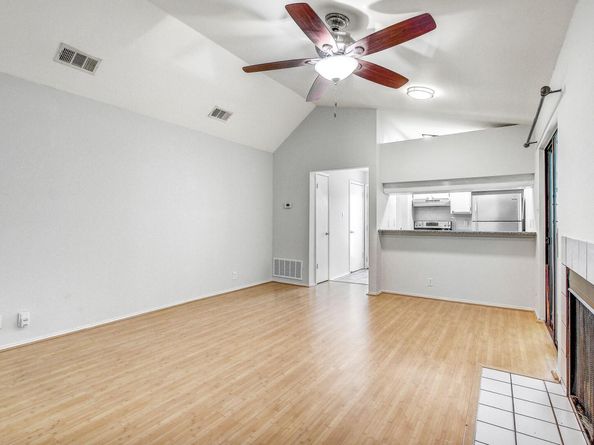 2215 Post RD 2022, Austin TX 78704