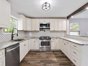 709 Sparkling Brook LN, Leander TX 78641