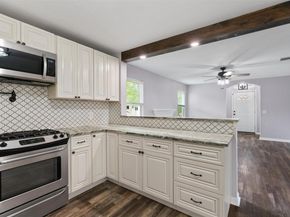 709 Sparkling Brook LN, Leander TX 78641