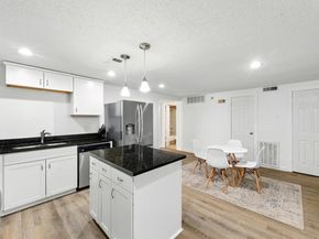 2401 Leon ST 306, Austin TX 78705