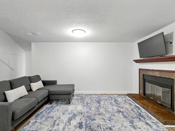 2401 Leon ST 306, Austin TX 78705