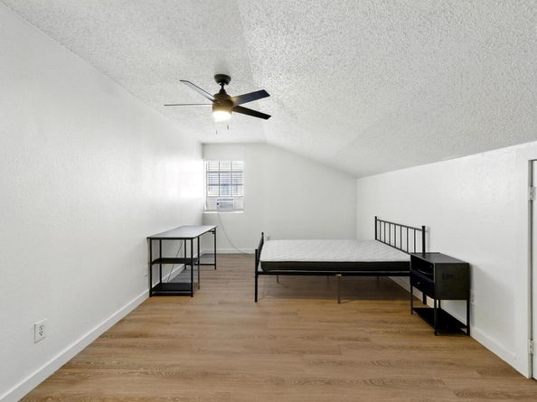 2401 Leon ST 306, Austin TX 78705