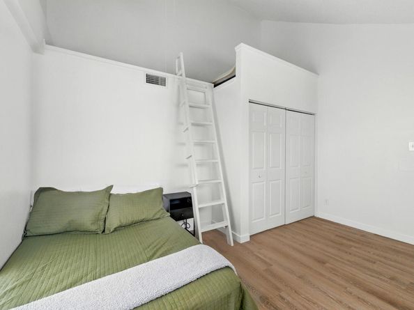 2401 Leon ST 306, Austin TX 78705