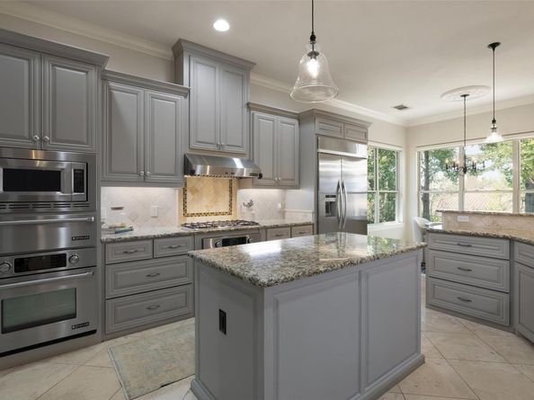 110 Golden Bear DR, Austin TX 78738