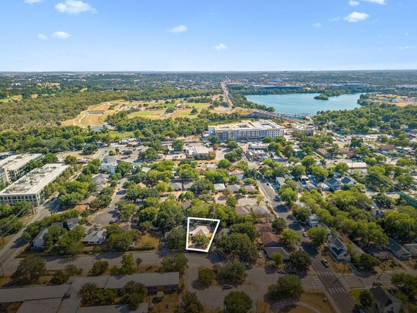 3007 E 4th ST, Austin TX 78702