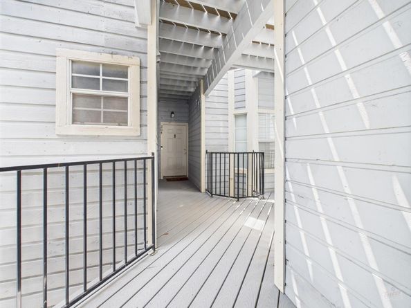 3111 Tom Green ST 208, Austin TX 78705