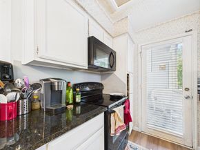 3111 Tom Green ST 208, Austin TX 78705