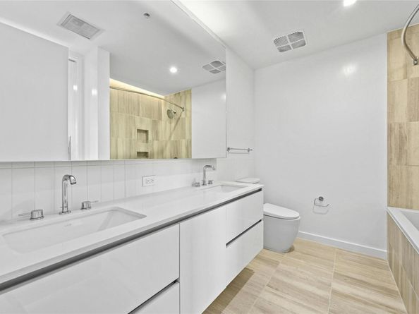 313 W 17th ST 2403, Austin TX 78701