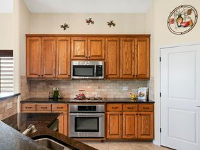 2601 N Quinlan Park RD 401, Austin TX 78732