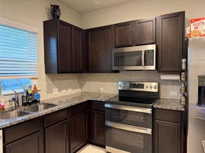 16711 Radiant DR, Manor TX 78653