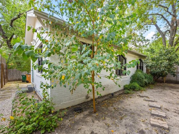 712 Harris Ave 1, Austin TX 78705