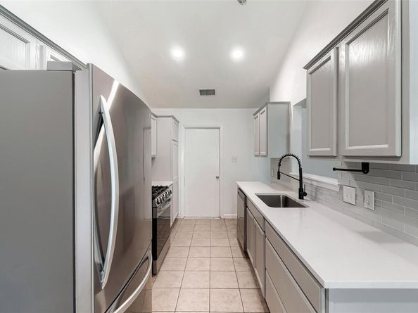 8505 Mayview DR, Austin TX 78724