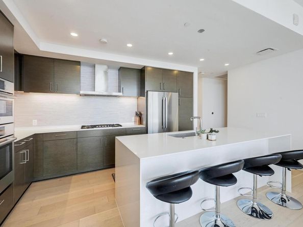 301 West Ave 1608, Austin TX 78701