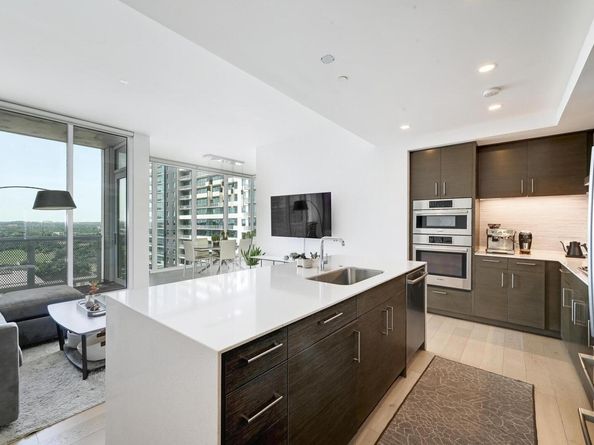 301 West Ave 1608, Austin TX 78701