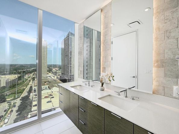 301 West Ave 1608, Austin TX 78701