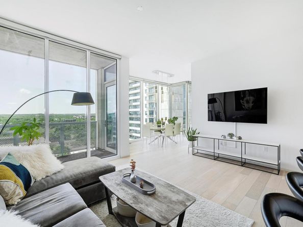 301 West Ave 1608, Austin TX 78701