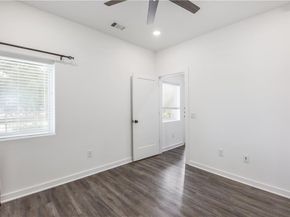 5924 S Congress Ave 12S, Austin TX 78745