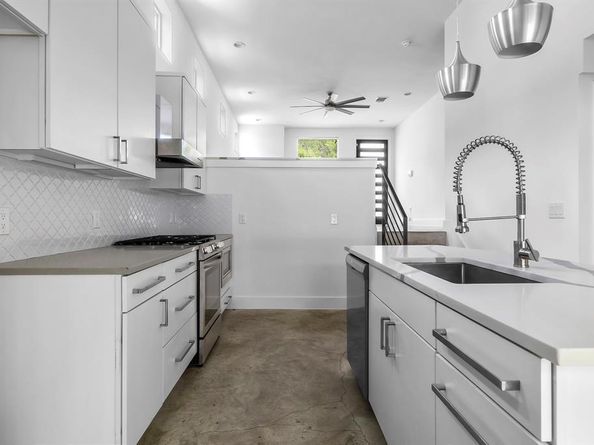 1314 E Delano ST, Austin TX 78721