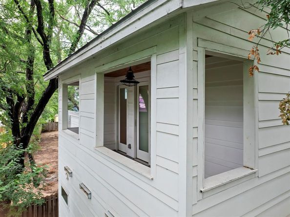 1314 E Delano ST, Austin TX 78721