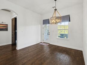 121 Burgess LN, Austin TX 78738