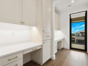 5900 Moondust LN, Austin TX 78730