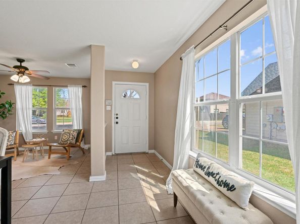 1527 Apollo CIR, Round Rock TX 78664