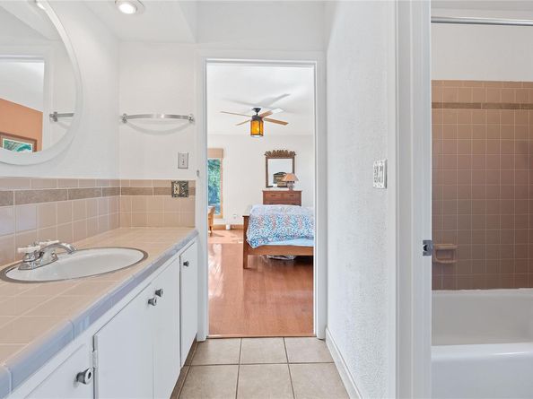 2407 Trail Of The Madrones, Austin TX 78746