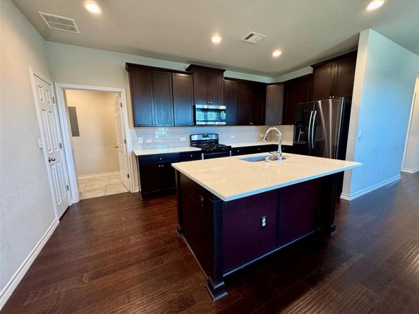 1629 W Broade ST, Leander TX 78641