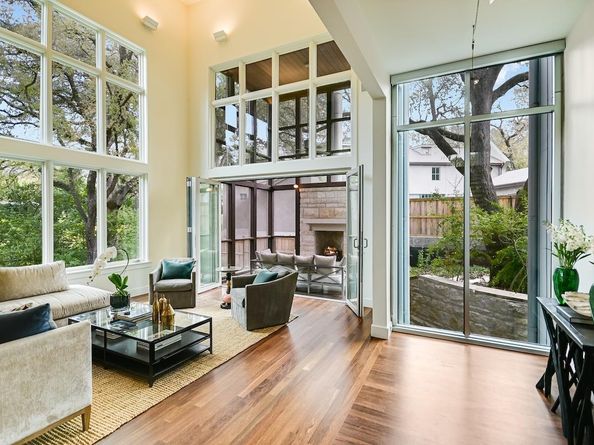 2806 Robbs RUN, Austin TX 78703