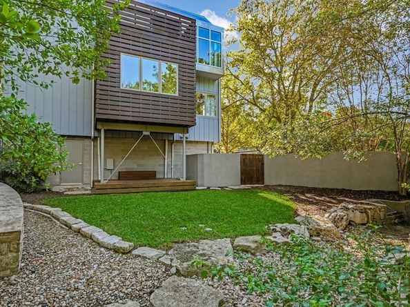 2806 Robbs RUN, Austin TX 78703