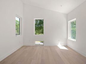 2609 Davis LN 1, Austin TX 78745