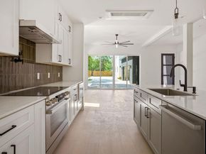 2609 Davis LN 1, Austin TX 78745