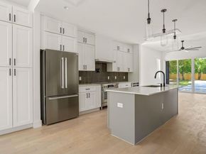 2609 Davis LN 1, Austin TX 78745