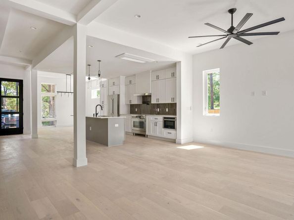 2609 Davis LN 1, Austin TX 78745