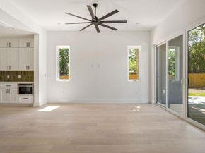 2609 Davis LN 1, Austin TX 78745
