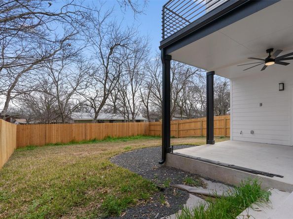5603 Manor RD B, Austin TX 78723
