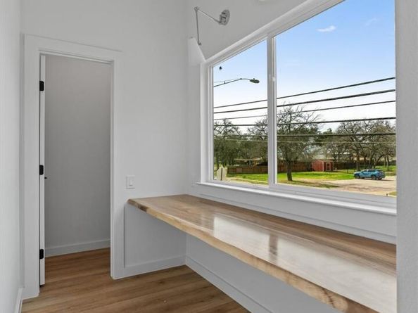 5603 Manor RD B, Austin TX 78723