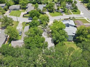 5704 Gloucester LN A, Austin TX 78723